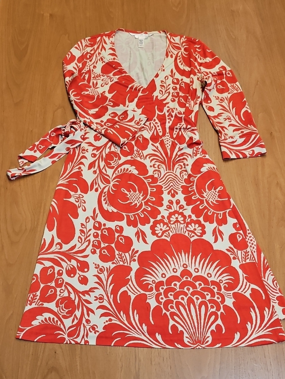 Diane Von Furstenberg Red & White Silk Maternity Wrap Dress, Size Medium
